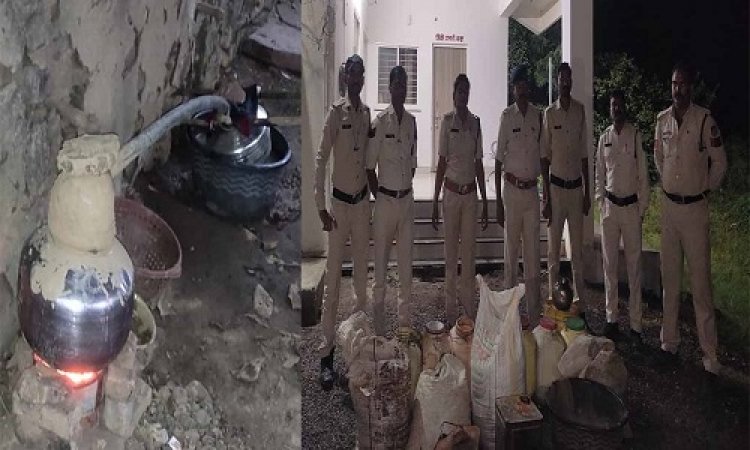 NEWS: कंजार्डा चौकी पुलिस की बैसदा गांव में दबिश, 1.50 क्वींटल सुखा महुआ और 200 लीटर लहान किया नष्ट, पढ़े खबर