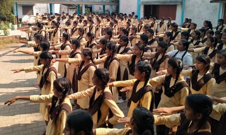 NEWS: पालसोड़ा के शासकीय विद्यालय में मनाई सरदार वल्लभ भाई पटेल की जन्म जयंती, छात्र-छात्राओं को दिलाई शपथ, रन फार यूनिटी की दौड़ भी संपन्न, पढ़े खबर