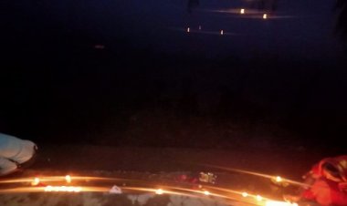 NEWS: कार्तिक पूर्णिमा पर महिलाओं ने किया दीपदान, की सुख-समृद्धि की कामना, क्या है देव दीपावली का महत्व, पड़े खबर