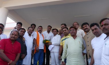 NEWS- प्रदेश के वित्त मंत्री पहुँचे अपने विधानसभा क्षेत्र, सड़क पर फूल बिछाकर जनपद सदस्य प्रतिनिधि दिलीप सिंह ने किया स्वागत, बाद किया  करोडो का लोकार्पण व भूमिपूजन, पढ़े खबर.....