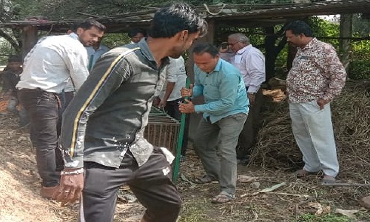 OMG ! कुकड़ेश्वर के तालाब में निकला ये खूंखार जानवर, तो क्षेत्र में फैली दहशत, वन विभाग को मिली सूचना, तो मौके पर पहुंची टीम, किया रैस्क्यू ऑपरेशन, पढ़े मनीष जोलान्या की खबर
