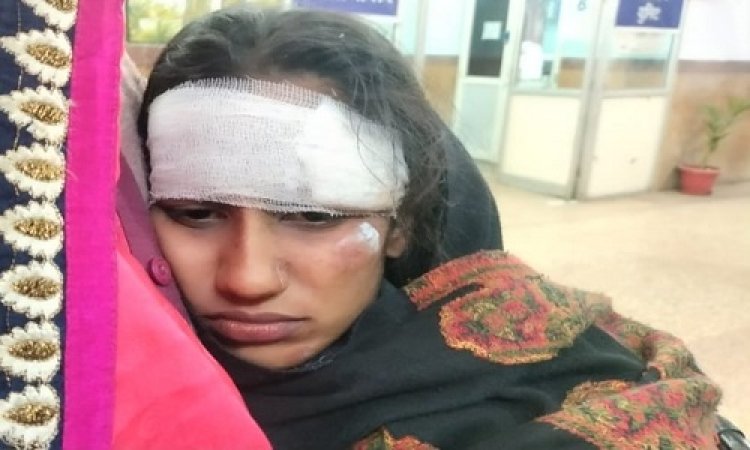 BIG NEWS: स्कूटी सवार युवती असंतुलित होकर गिरी, मार्ग के गुजर रहे न्यायाधीश ने रोका वाहन, फिर शिवानी को पहुंचाया अस्पताल, पढ़े दिलीप आर्य की खबर
