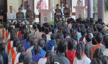 NEWS: डायल हंड्रेड पहुंची सरस्वती शिशु मंदिर, अधिकारीयों ने कहीं ये बड़ी बात, छात्र-छात्राओं को दी अहम जानकारियां, पढ़े ये खबर