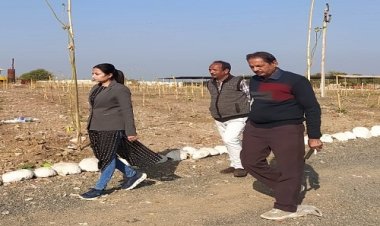 NEWS: CMO गरिमा पाटीदार पहुंची ट्रैचिंग ग्राउंड, खाद बनाने की प्रक्रिया का किया निरीक्षण, दिए ये निर्देश, पढ़े खबर