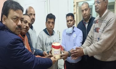 NEWS: लायंस क्लब नीमच को धनेटवाल परिवार से नैत्रदान प्राप्त, गोमाबाई अस्पताल की टीम का मिला सहयोग, पढ़े खबर