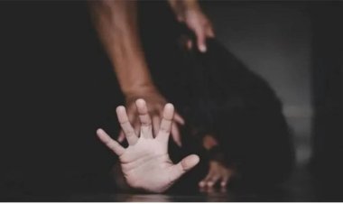 OMG ! अलग-अलग समय पर गांव में निकले तीन दरिंदे, एक ही रात में दो युवतियों व विवाहिता से दुष्कर्म, परिजन पहुंचे थाने, तो पुलिस ने दर्ज की FIR...! फिर की ये बड़ी कार्यवाही, घटना इस जिले की, पढ़े खबर