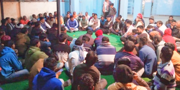 NEWS: ग्वालटोली क्षेत्र के जागरूक एवं युवा मतदाताओं की बैठक संपन्न, जनप्रतिनिधि बोले- आपसी तालमेल और सभी के सहयोग से करेंगे क्षेत्र का चहुमुखी विकास, पढ़े खबर