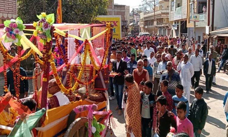 NEWS: जीरन नगर में पांच दिवसीय नानी बाई का मायरा कथा का समापन, सांवलिया सेठ बैलगाड़ी में हुए सवार, धूमधाम से मायरा भरने निकले, पढ़े खबर
