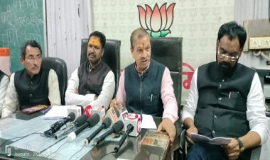 BIG NEWS: अमृत काल का पहला आम बजट, कैबिनेट मंत्री ओमप्रकाश सखलेचा पत्रकारों से हुए रूबरू, खोले कई बड़े राज, शिक्षा, रोजगार और मेडिकल के लिए किस तरह फायदेमंद, पढ़े ये खबर