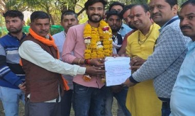 NEWS - राष्ट्रीय वैष्णव सेना की बैठक सम्पन, इन्हे सौंपा नियुक्ति पत्र किया सम्मानित,पढ़े खबर......