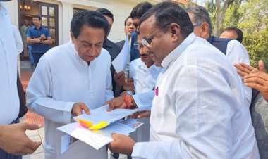 NEWS - कांग्रेस नेता सत्यनारायण पाटीदार का बड़ा आरोप,मंत्री सकलेचा बने दलाल, चुन- चुन कर बेच रहे जमीने,पढ़े ये खबर.......