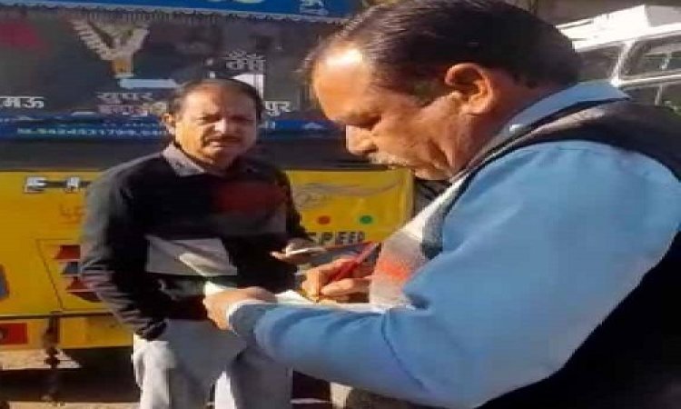 BIG NEWS: नीमच शहर में सख्त हुआ नगर पालिका अमला, लापरवाहों पर ताबड़तोड़ कार्यवाही, एक-एक कर बनाएं कई चालान, इनकी जेब हो गई ढीली, क्या है मामला...! पढ़े खबर