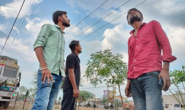 NEWS : नीमच में ये कैसी आसमानी आफत,जो रोज उड़ा देती है नींद,कभी एरोप्लेन तो कभी जेट सी आवाज,अब सोशल मीडिया पर धानुका जी के चर्चे,पढ़े खबर में क्या है पूरा माजरा