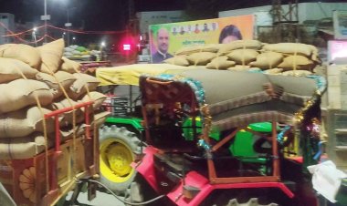 NEWS : कृषि मंडी में उपज की बम्पर आवक, गेट के बाहर लगी वाहनों की कतारें, पढ़े खबर