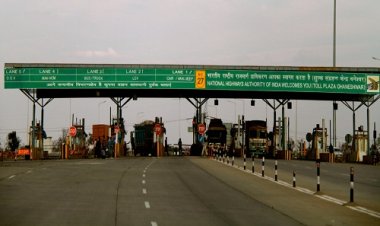 BIG NEWS : अगर आप भी कर रहे है हाईवे पर सफर, तो जेब रखे टाइट, अब टोल टेक्स के दाम बढ़े, इतने प्रतिशत हुआ इजाफा, कहां लगेगा कितना शुल्क, पढ़े ये खबर