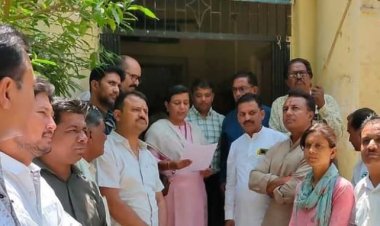 NEWS: पशुपतिनाथ मंदिर प्रबंधक की मनमानी, और कांग्रेस की चेतावनी, कार्यकर्ता पहुंचे एसडीएम के पास, क्यों कहीं जन आंदोलन की बात, पढ़े पूरा मामला