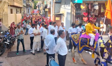 NEWS: घोड़े पर सवार नारी शक्ति, तो सिर पर कलश लेकर चलती महिलाएं, पारम्परिक वेशभूषा में दिखे समाजजन, रामपुरा में सैन जयंती की धूम, निकली भव्य शोभायात्रा, पढ़े रुपेश सारू की खबर