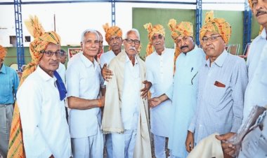 NEWS : भारत पेंशनर समाज ने 80 वर्ष से अधिक के साथियों व पिछले वर्ष में सेवानिवृत्त हुए कर्मचारियों का किया सम्मान, पढ़े खबर