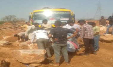 BIG NEWS: रतनगढ़-सिंगोली बायपास पर लगा जाम, तो स्थानीय लोगों व राहगीरों में पनपा आक्रोश, उठाया ये बड़ा कदम, फिर शुरू हुआ मार्ग, पढ़े ये खबर