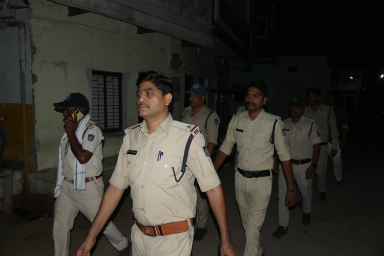 NEWS: पिपलियामंडी नगर में पुलिस ने निकाला फ्लैग मार्च, आमजन से की अपील, पढ़े खबर