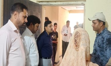 NEWS: जिला कलेक्टर दिनेश जैन पहुंचे ग्राम धनेरियाकलां, पंचायत का किया निरिक्षण, दिए आवश्यक निर्देश, तो इन्हें समझाइश भी, पढ़े खबर