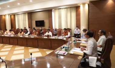 NEWS : शिवराज सरकार का चुनाव से पहले बड़ा दांव, किसानों के 2 लाख तक के कर्ज का ब्याज भरेगी सरकार, समर्थन मूल्य पर गेहूं खरीदी की तारीख बढ़ी, पढ़े खबर