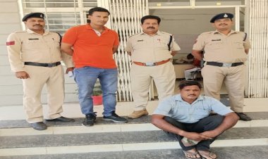 NEWS: विभिन्न प्रकरण, और आरोपी सालों से फरार, आज नीमच में यहां होने की सुचना, तो केंट पुलिस की दबिश, मौके से नंदकिशोर गिरफ्तार, पढ़े ये खबर