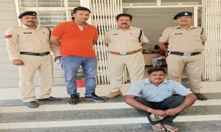 NEWS: विभिन्न प्रकरण, और आरोपी सालों से फरार, आज नीमच में यहां होने की सुचना, तो केंट पुलिस की दबिश, मौके से नंदकिशोर गिरफ्तार, पढ़े ये खबर