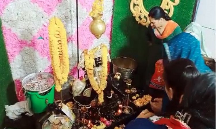 NEWS: मनासा में शनि जयंती पर उमड़ा जनसैलाब, भक्तों ने की पूजा-अर्चना, की सुख समृद्धि की कामना, पढ़े खबर