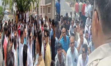 BIG BREAKING: करणी सेना ने घेरा जावद थाना, एक और पुलिस, तो दूसरी और कई लोग, क्या है मामला...! पढ़े पूरी खबर