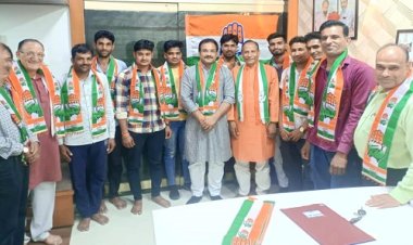 BIG NEWS: नीमच जिले में भाजपा को बड़ा झटका, इन सात कार्यकर्ताओं ने एक साथ छोटी पार्टी, फिर थामा हाथ का पंजा, इन्होंने दिलाई सदस्यता, पढ़े ये खबर