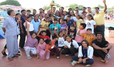 NEWS: तैराकी का ऐतिहासिक रिजल्ट, एमपी के चार बेस्ट प्लेयर अवार्ड नीमच को, इतने गोल्ड सहित 141 मैडल पर जमाया कब्जा, पढ़े खबर