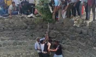 BIG NEWS : जवासा का सुनील गटक गया जहर,फिर कुए में भी लगा दी छलांग,खबर मिलते ही दौड़े ग्रामीण,अब जिला अस्पताल में जमावड़ा,पढ़े ये खबर