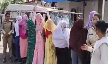 BIG NEWS : बायपास स्थित प्रिंस पैलेस,जहा जिस्मफरोशी का नंगा नाच,पुलिस को लगी खबर,तो हुई छापा मार कार्यवाही,एक दर्जन से ज्यादा लडके लड़किया मिले संदिग्ध हालत में,होटल मालिक भी लिप्त,सभी गिरफ्तार,पढ़े ये खबर