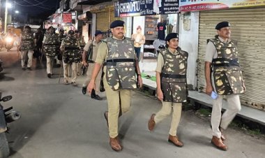 NEWS: आगामी त्यौहार, और हाई अलर्ट पर पुलिस, DSP के साथ पुलिस अधिकारियों ने निकला फ्लैट मार्च, मनासा में यहां तैनात हुई तीसरी आंख, पढ़े ये खबर