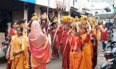 NEWS: रामपुरा में नानीबाई का मायरा कथा का आयोजन, भव्य कलश यात्रा से हुआ शुभारंभ, पारम्परिक वेशभूषा में नजर आई महिलाएं, पढ़े खबर