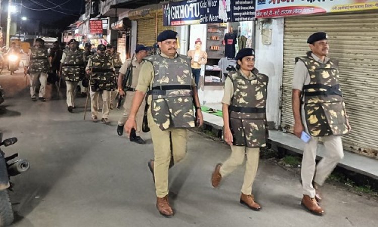 NEWS: आगामी त्यौहार, और हाई अलर्ट पर पुलिस, DSP के साथ पुलिस अधिकारियों ने निकला फ्लैट मार्च, मनासा में यहां तैनात हुई तीसरी आंख, पढ़े ये खबर
