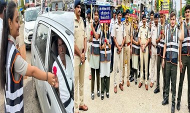 BIG NEWS: मुख्यालय का विशेष अभियान, और नीमच जिला पुलिस अलर्ट, स्कूली छात्र-छात्राओं को बनाया ट्रैफिक कैंडिडेट, फिर इन्हें फूल देकर किया सम्मानित, तो इन पर की चालानी कार्यवाही, पढ़े ये खबर