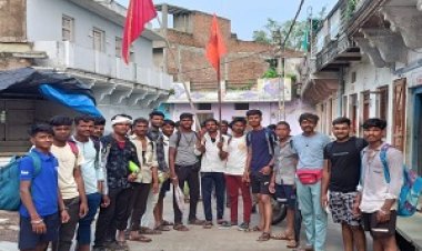 NEWS: कुशवाह मित्र मंडल के तत्वाधान में हांसपुर से जोगणिया माता धाम के लिए रवाना हुईं पैदल यात्रा, भक्त दो दिन मे करेंगे 100 किलोमीटर सफर तय ,पढ़े खबर