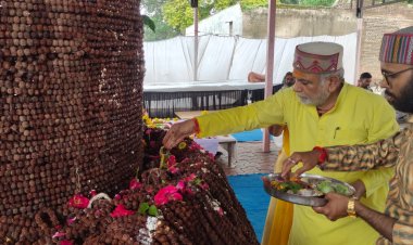 NEWS: नागदा में यहां रुद्राक्ष महोत्सव का शुभारंभ, शिवलिंग की हो रही आराधना, इस दिन निकलेगी भव्य कावड़ यात्रा, पढ़े बबलू यादव की खबर