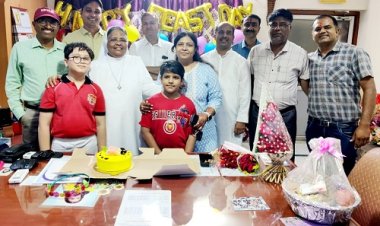 NEWS: कार्मेल कॉन्वेंट एलुमनाई एसोसिएशन ने मनाया फीस्ट-डे, प्रिंसिपल को दी बधाई, पढ़े ये खबर