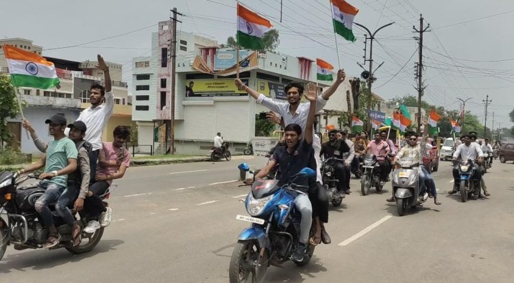 NEWS: कारगिल दिवस, हिंदू छात्र सेना ने रिटायर्ड फौजियों का किया सम्मान, तिरंगा रैली भी निकाली, पढ़े खबर