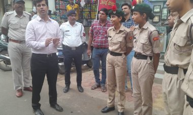 NEWS: जिला पुलिस कप्तान अमित तोलानी निकले नीमच शहर में, साथ में NCC केडेट्स बने ट्रैफिक वार्डन भी, इन्हें दी समझाइश, तो इन पर तत्काल लिया एक्शन, पढ़े ये खबर