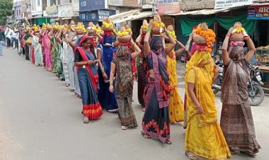 NEWS: मेरी माटी-मेरा देश अभियान, जीरन में महिलाओं ने निकाली कलश यात्रा, ध्वजारोहण के साथ किया पौधरोपण, पढ़े खबर
