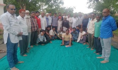 NEWS: रतनगढ़ ब्लॉक कांग्रेस ने मनाया विश्व आदिवासी दिवस व अगस्त क्रांति दिवस, स्वतंत्रता संग्राम सैनानियों को किया याद, पढ़े खबर