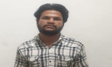 BIG NEWS: नीमच की पुरानी नगर पालिका, और पिस्टल के साथ खड़ा जुनैद, इसे देनी थी नशे की डिलेवरी, पर पहले ही पहुंच गई कैंट पुलिस, आरोपी गिरफ्तार, पढ़े पूरी खबर