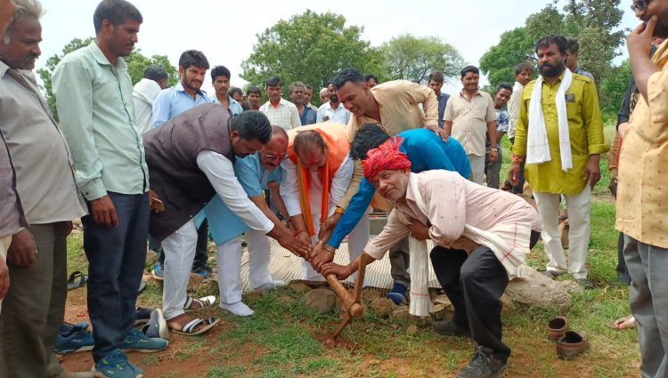 NEWS: चीताखेड़ा के वनांचल में चला लाखों के भूमिपूजन का दौर, भेरूलाल को मिला मकान, विधायक परिहार बोले- गांव के विकास से देश का विकास, पढ़े खबर