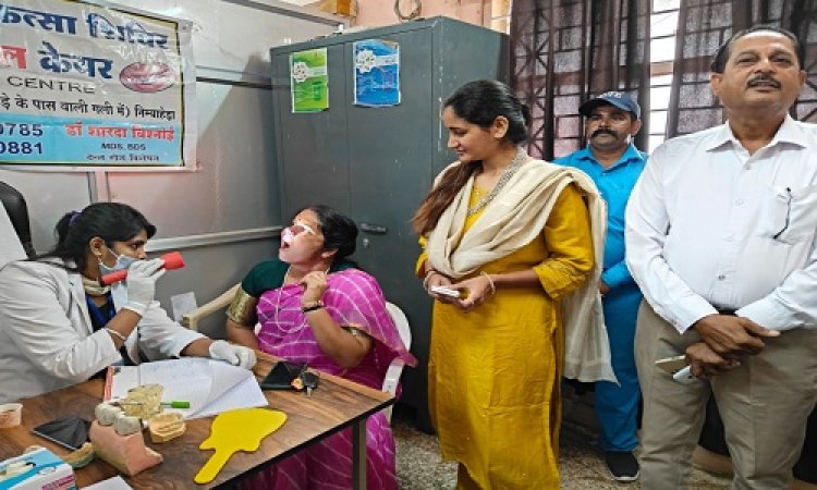 NEWS: नीमच नगर पालिका कार्यालय में निःशुल्क दंत चिकित्सा शिविर संपन्न, 200 व्यक्तियों ने कराई जांच, नपाध्यक्ष व सीएमओ ने किया अवलोकन, पढ़े खबर