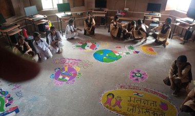 NEWS: चलो बूथ की और, छात्र-छात्राओं ने बनाई रंगोली एवं मेहंदी, फिर माता-पिता को लिखे पत्र, की वोट देने की अपील, पढ़े खबर