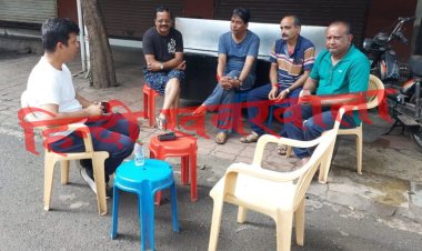 BIG NEWS: सूरज उगते ही नीमच शहर की सड़कों पर निकले एसपी साहब, इन मार्गो का किया पैदल भ्रमण, फिर यहां आम लोगों के साथ चाय की चुस्की, काफी देर तक हुई बातचीत, क्या कुछ रहा खास...! पढ़े ये खबर